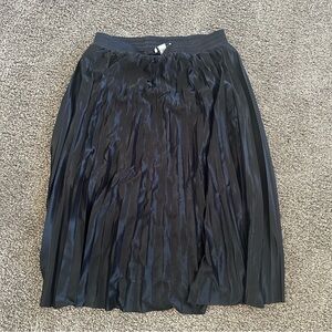 Studio West Black A-Line appeared Satin Like Skirt